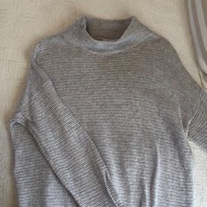 Old Navy Beige Sweater